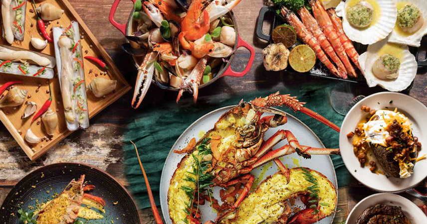 Enjoy fresh seafood by the beach