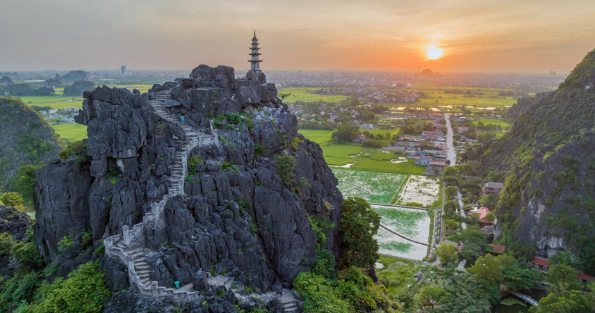 Overview Mua Cave, Ninh Binh