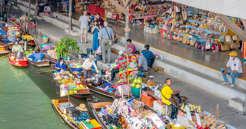 Damnoen Saduak Floating Market