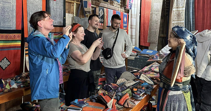 Experience local shops in Ha Giang