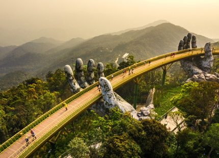 Discover Golden Bridge in Ba Na Hills