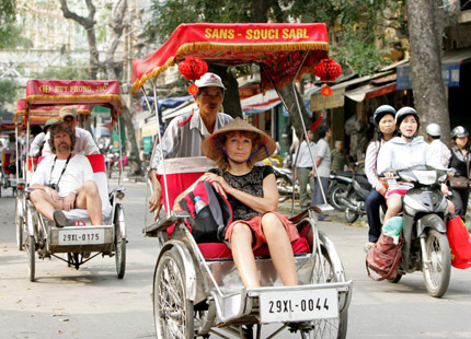 Discover Hanoi Tour