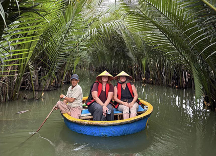 experience bamboo basket boat paddling
