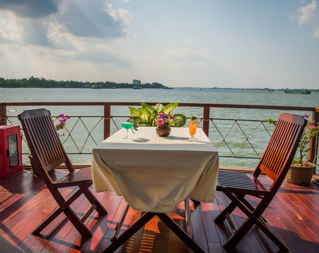 Discover the Mekong River with Dragon Eyes Cruise