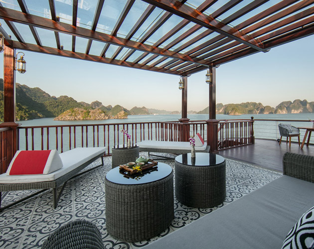 Discover Halong Bay on Heritage Cruises Binh Chuan