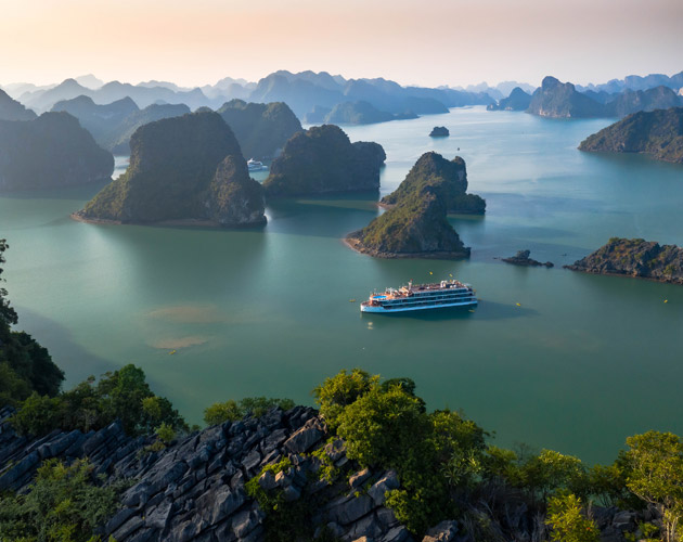 Discover Halong Bay on Heritage Cruises Binh Chuan