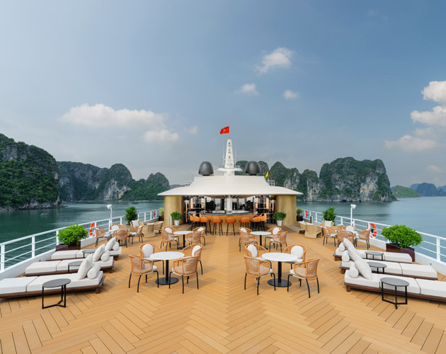 Unique Sea Stars Cruise for an unforgettable Halong Bay