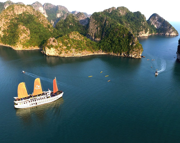 Treasure Junk Cruise – Boutique Halong Bay Experience