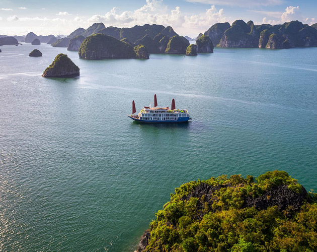 Discover Lan Ha Bay on Verdure Lotus Classic