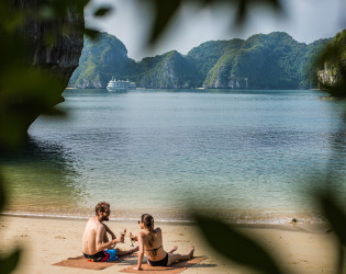 8-Day Northern Vietnam Tour | Hanoi, Pu Luong & Halong Bay