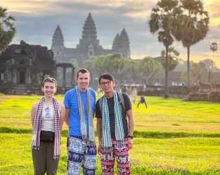 Central Vietnam and Angkor Temples 7 Days - Culture & Heritage Tour